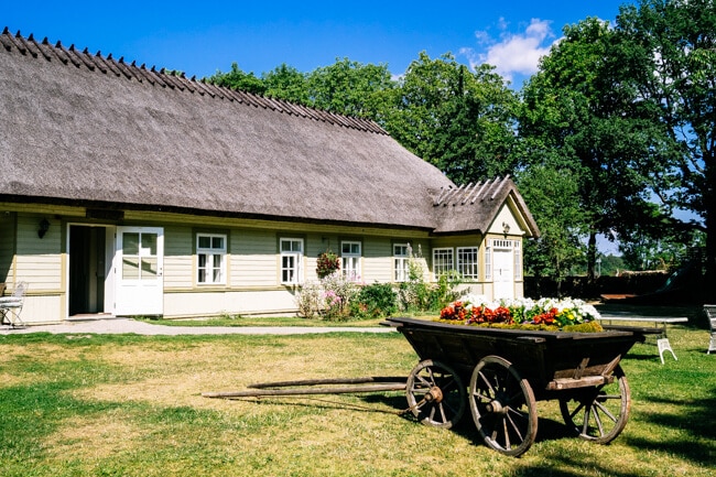 Koguva Village Thatched Roof Home